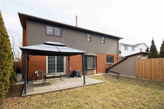 111 Pinewarbler Dr, House detached with 4 bedrooms, 4 bathrooms and 4 parking in Hamilton ON | Image 32