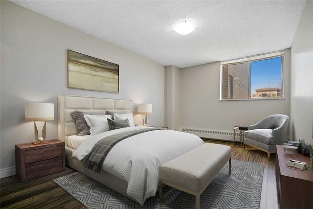 1907 - 340 Dixon Rd, Condo with 3 bedrooms, 2 bathrooms and 1 parking in Toronto ON | Image 7