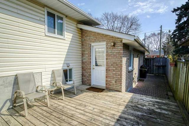 8 Lowell St S, House detached with 3 bedrooms, 3 bathrooms and 6 parking in Cambridge ON | Image 26