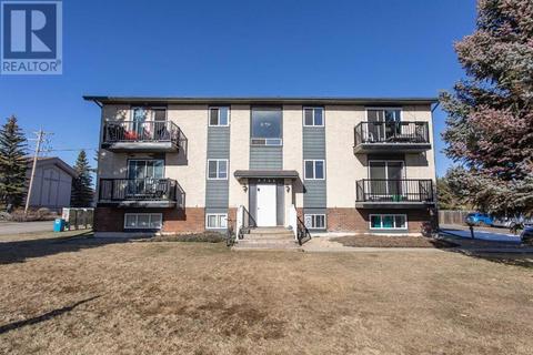 302, - 4722 44 Street, Condo with 2 bedrooms, 1 bathrooms and 1 parking in Sylvan Lake AB | Card Image