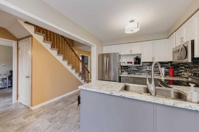 338 Emms Dr, House detached with 3 bedrooms, 2 bathrooms and 6 parking in Barrie ON | Image 13