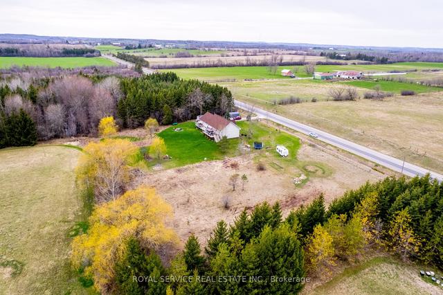 2253 Wallace Point Rd, House detached with 3 bedrooms, 3 bathrooms and 8 parking in Otonabee South Monaghan ON | Image 5