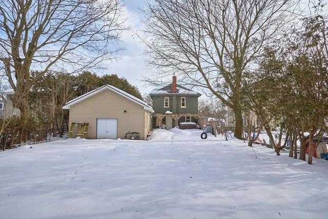 240 John St, House detached with 3 bedrooms, 2 bathrooms and 5 parking in Orillia ON | Image 4