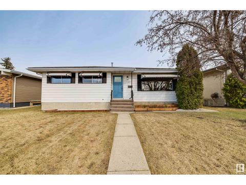 15211 89 St Nw, House detached with 3 bedrooms, 2 bathrooms and null parking in Edmonton AB | Card Image