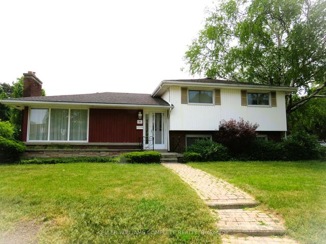 98 Delmar Dr, House detached with 3 bedrooms, 1 bathrooms and 3 parking in Hamilton ON | Image 12
