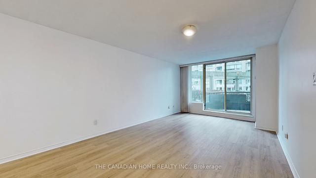102 - 5765 Yonge St, Condo with 1 bedrooms, 1 bathrooms and 1 parking in Toronto ON | Image 3