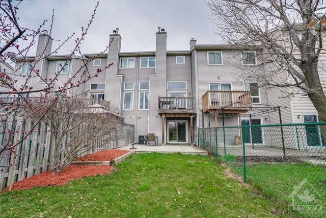 654 Brome Crescent, Townhouse with 3 bedrooms, 3 bathrooms and 3 parking in Ottawa ON | Image 28