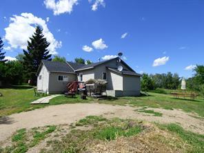 460044 Rr95, House detached with 3 bedrooms, 2 bathrooms and 4 parking in Wainwright No. 61 AB | Image 1