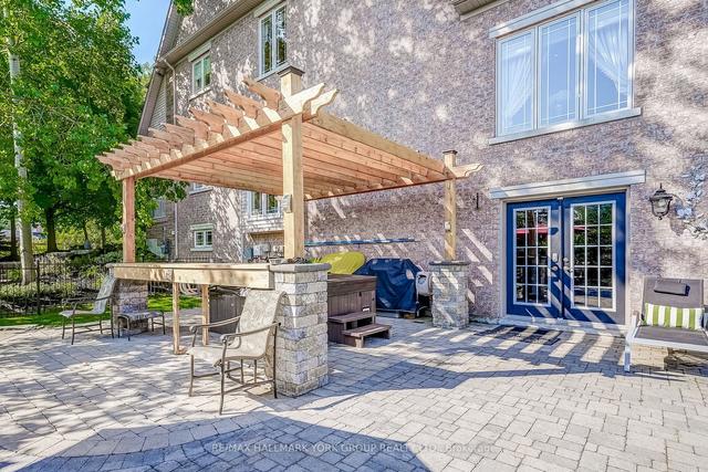 17 Duncton Wood Cres, House detached with 4 bedrooms, 5 bathrooms and 13 parking in Aurora ON | Image 25