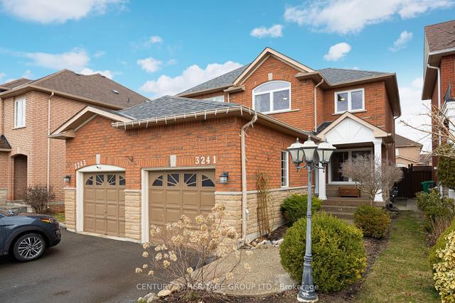 3241 Apricot St, House semidetached with 3 bedrooms, 3 bathrooms and 3 parking in Mississauga ON | Image 12