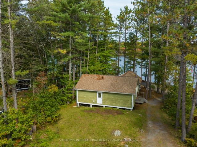 1037 Turtle Lake Rd, House detached with 2 bedrooms, 1 bathrooms and 6 parking in Gravenhurst ON | Image 9