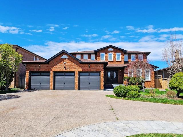 18 Ravenhill Cres, House detached with 5 bedrooms, 6 bathrooms and 15 parking in Markham ON | Image 1