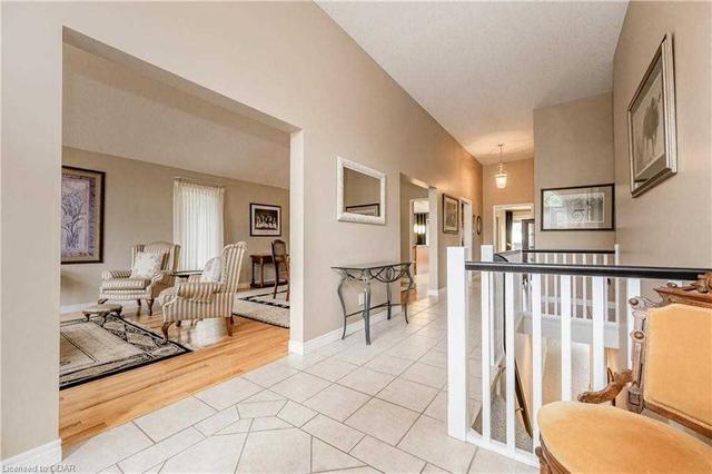 8 Elderberry Crt, House detached with 1 bedrooms, 3 bathrooms and 6 parking in Guelph ON | Image 10