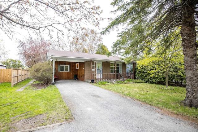 84 Goldie Dr, House detached with 3 bedrooms, 2 bathrooms and 4 parking in Orillia ON | Image 1