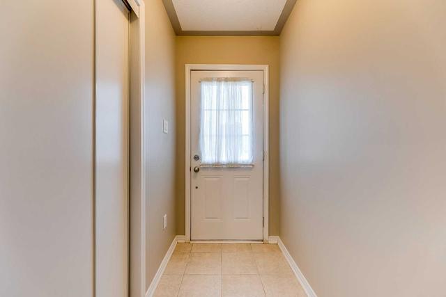7186 Triumph Lane, Townhouse with 3 bedrooms, 3 bathrooms and 2 parking in Mississauga ON | Image 8