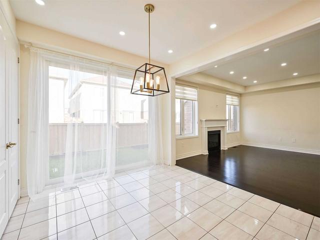 28 Mincing Tr, House detached with 4 bedrooms, 4 bathrooms and 5 parking in Brampton ON | Image 8
