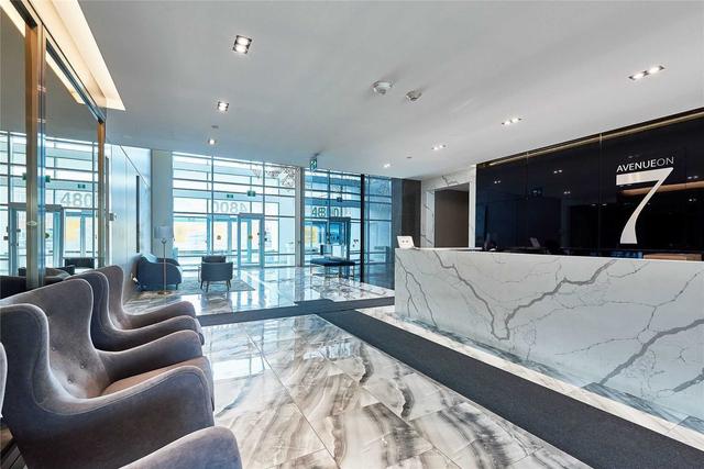 502 - 4800 Highway 7 Rd, Condo with 2 bedrooms, 1 bathrooms and 1 parking in Vaughan ON | Image 2