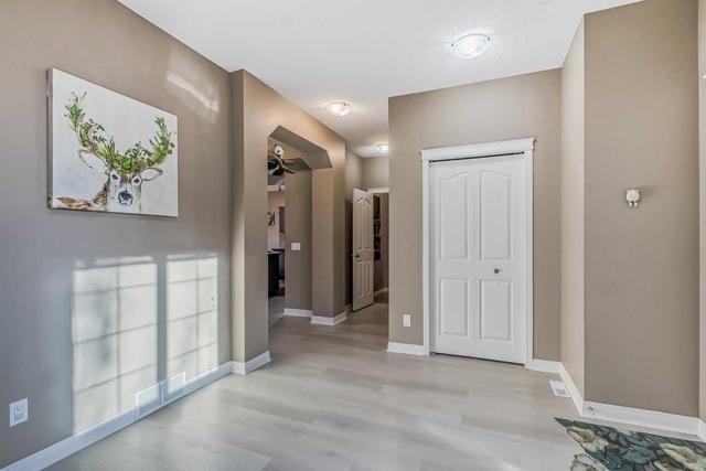 34 Aspen Stone Mews Sw, House detached with 4 bedrooms, 3 bathrooms and 4 parking in Calgary AB | Image 6