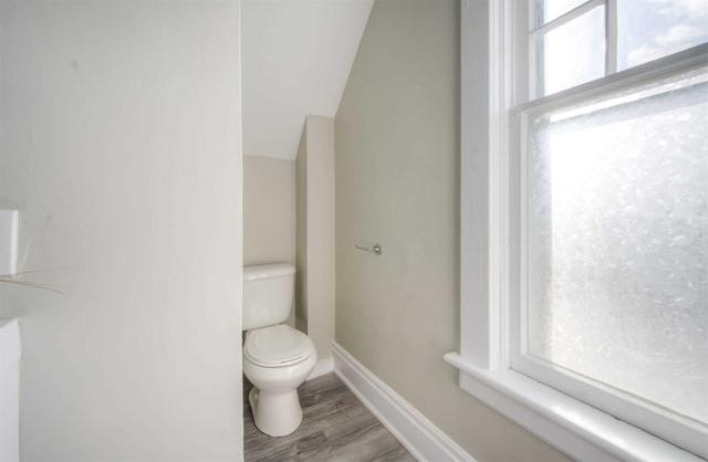 184 Mill St, House detached with 3 bedrooms, 1 bathrooms and 3 parking in Kitchener ON | Image 6