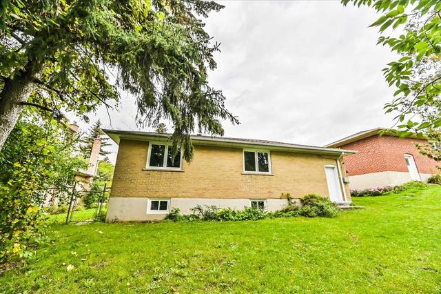 65 Broadlands Blvd, House detached with 3 bedrooms, 2 bathrooms and 4 parking in Toronto ON | Image 13