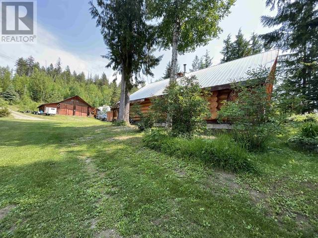 5470 Winkley Creek Road, House detached with 3 bedrooms, 1 bathrooms and null parking in Cariboo F BC | Image 6