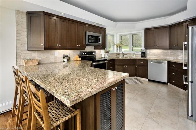 686352 19 Sideroad, House detached with 5 bedrooms, 3 bathrooms and 6 parking in Grey Highlands ON | Image 17