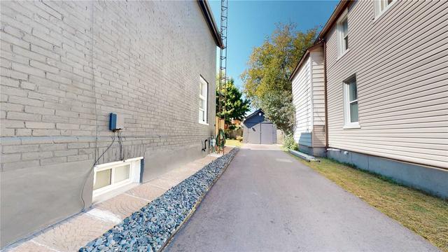 232 Albert St, House detached with 2 bedrooms, 2 bathrooms and 4 parking in Oshawa ON | Image 19