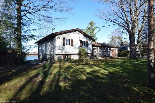 1341 Gail Park Dr, House detached with 3 bedrooms, 2 bathrooms and 3 parking in Selwyn ON | Image 1