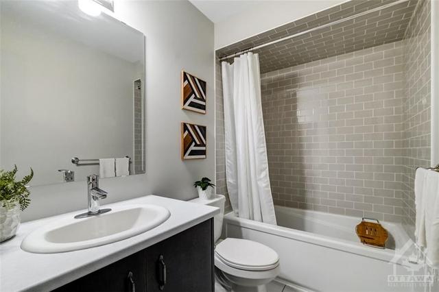317 Livery Street, Townhouse with 3 bedrooms, 3 bathrooms and 2 parking in Ottawa ON | Image 17