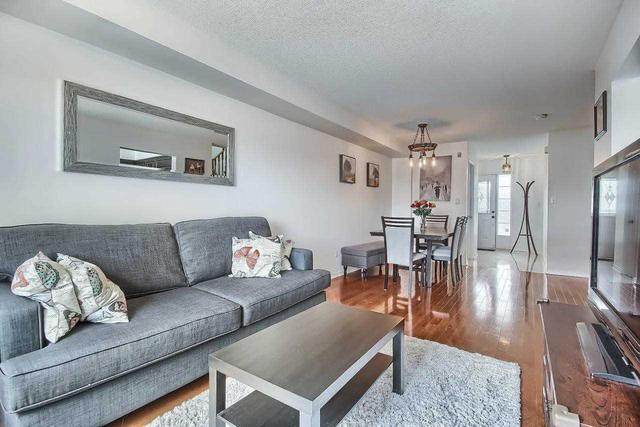 10 - 35 Malta Ave, Townhouse with 3 bedrooms, 4 bathrooms and 1 parking in Brampton ON | Image 5