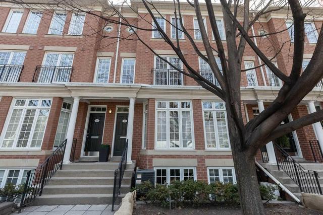 23 Niagara St, Townhouse with 3 bedrooms, 3 bathrooms and 1 parking in Toronto ON | Image 1