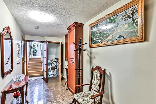 toronto - 50 Kirknewton Rd, House detached with 3 bedrooms, 2 bathrooms and 3 parking in Toronto ON | Image 21