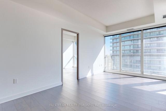 1702 - 95 Mcmahon Dr, Condo with 2 bedrooms, 2 bathrooms and 1 parking in Toronto ON | Image 36