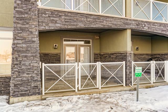 105 - 1005b Westmount Drive Sw, Condo with 1 bedrooms, 1 bathrooms and 2 parking in Wheatland County AB | Image 3