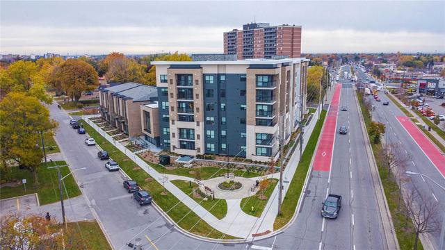 423 - 1 Falaise Rd, Condo with 1 bedrooms, 2 bathrooms and 1 parking in Toronto ON | Image 15