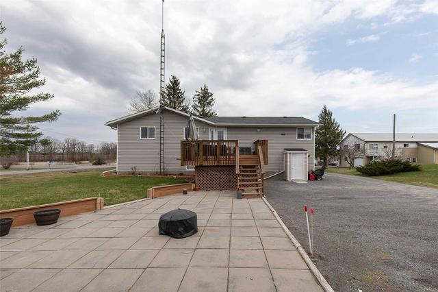 8 Homestead Rd, House detached with 3 bedrooms, 3 bathrooms and 4 parking in Greater Napanee ON | Image 2