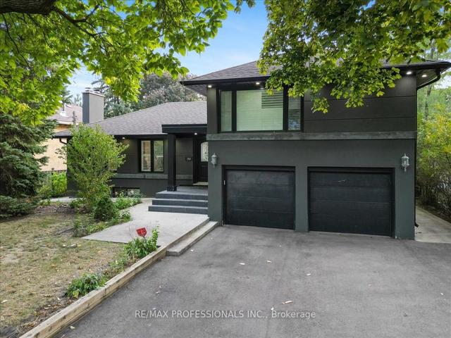 356 The Kingsway, House detached with 3 bedrooms, 4 bathrooms and 6 parking in Toronto ON | Image 1