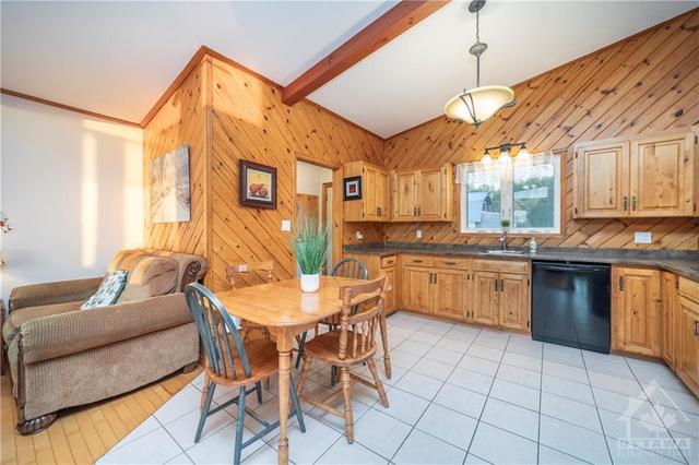 70 Corktown Lane, House detached with 3 bedrooms, 1 bathrooms and 4 parking in Merrickville Wolford ON | Image 10