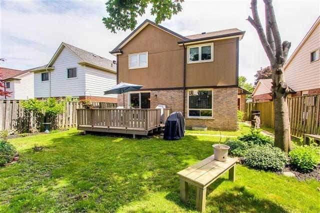 80 Placentia Blvd, House detached with 3 bedrooms, 3 bathrooms and 2 parking in Toronto ON | Image 15