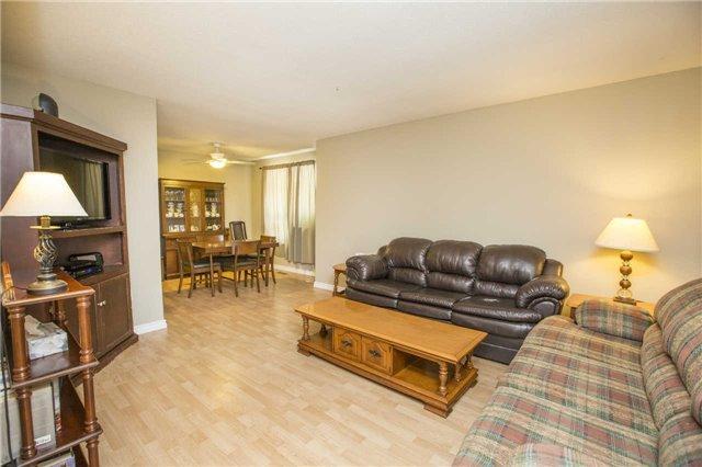 76 Cundles Rd E, House detached with 3 bedrooms, 1 bathrooms and 4 parking in Barrie ON | Image 3