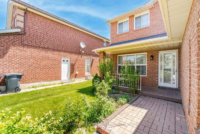 10 Polygon Crt, House detached with 4 bedrooms, 3 bathrooms and 6 parking in Brampton ON | Image 36
