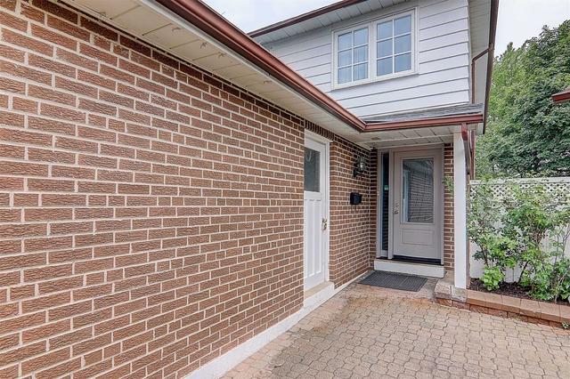 29 Silversted Dr, House attached with 3 bedrooms, 4 bathrooms and 6 parking in Toronto ON | Image 12