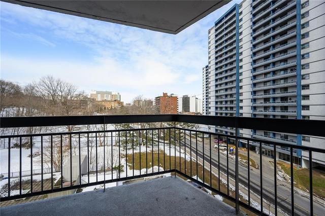 604 - 150 Charlton Avenue E, Condo with 2 bedrooms, 1 bathrooms and null parking in Hamilton ON | Image 6