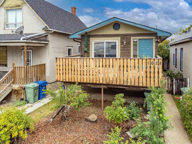 1028 21 Avenue Se, House detached with 4 bedrooms, 2 bathrooms and 2 parking in Calgary AB | Image 1