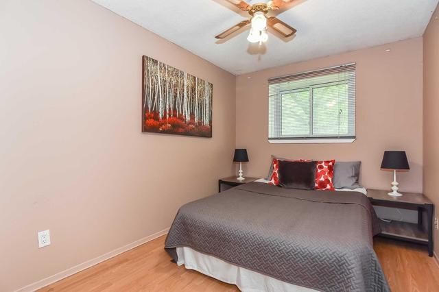 364 Cole Rd, House semidetached with 3 bedrooms, 2 bathrooms and 3 parking in Guelph ON | Image 9