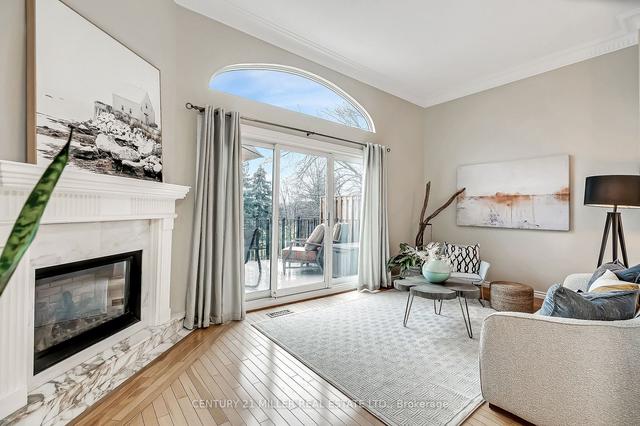 11 East St, Townhouse with 2 bedrooms, 3 bathrooms and 2 parking in Oakville ON | Image 23