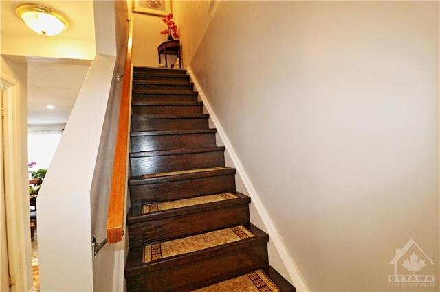 4327 Stella Crescent, Townhouse with 3 bedrooms, 2 bathrooms and 1 parking in Ottawa ON | Image 16
