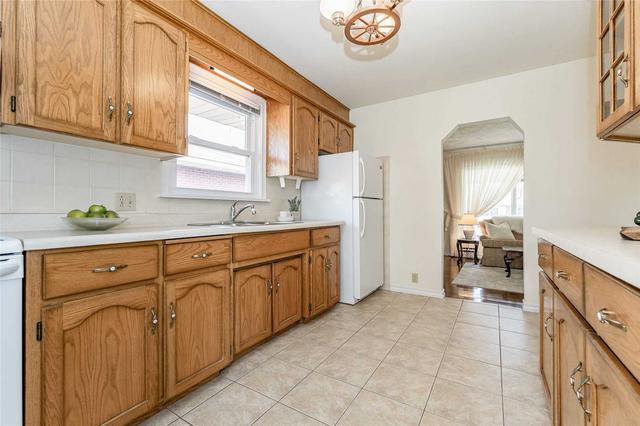 48 Paul Ave, House detached with 2 bedrooms, 2 bathrooms and 3 parking in Guelph ON | Image 5