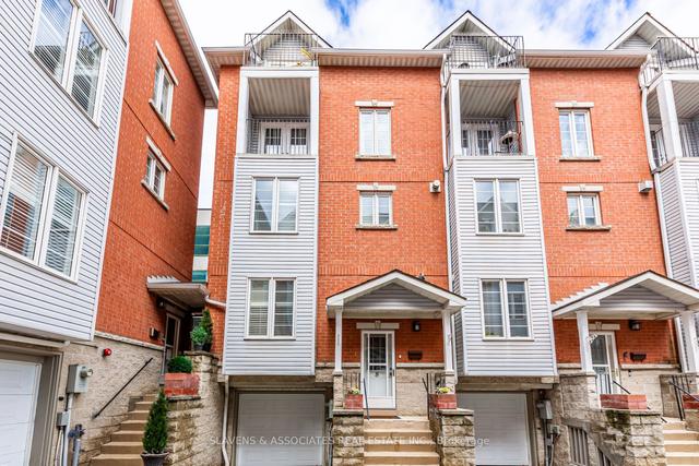 8 - 150 George St, Townhouse with 3 bedrooms, 3 bathrooms and 1 parking in Toronto ON | Image 1