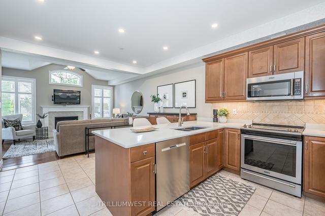 10 - 254 Summerfield Dr, Townhouse with 2 bedrooms, 4 bathrooms and 4 parking in Guelph ON | Image 9